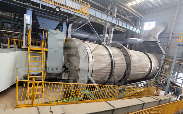 藥渣烘干設(shè)備運(yùn)行現(xiàn)場 藥渣烘干設(shè)備運(yùn)行現(xiàn)場